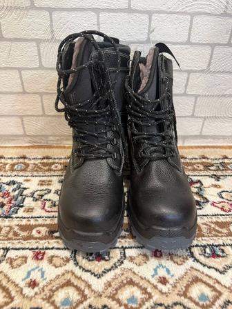 Продам новые зимние рабочий ботинки