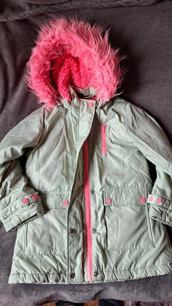 Куртки на девочку