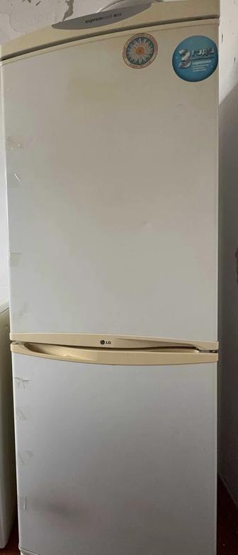 Продам холодильник писать строго в