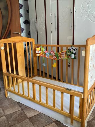 Продаю детскую кроватку