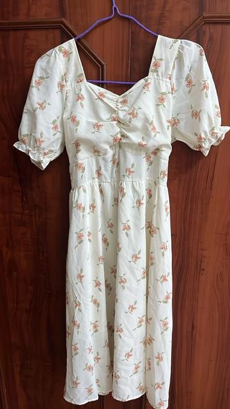 Продаю платье новое