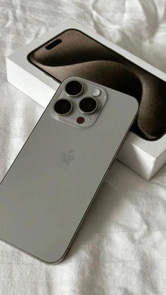 iPhone 15 pro с коробкой