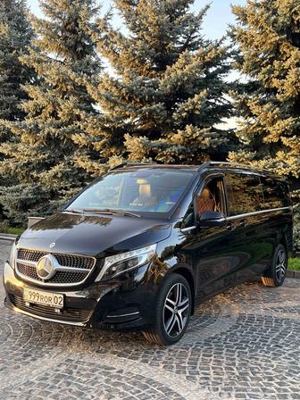 Аренда минивэна премиум-класса Mercedes V-Class Extra Long