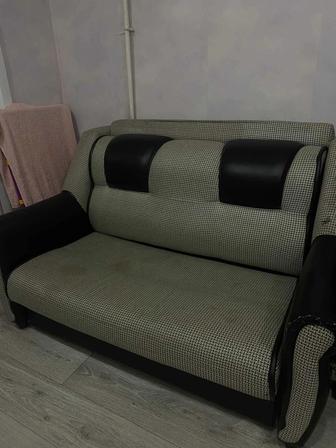 Продам б/у диван