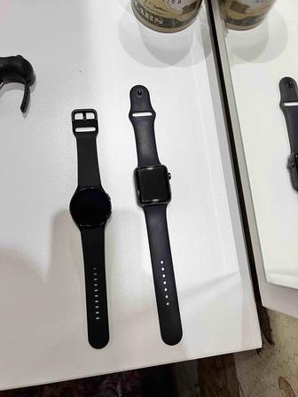 Apple Watch, Galaxy Watch