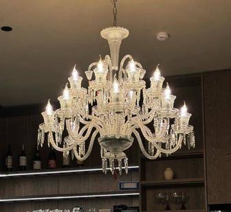 Продам люстру