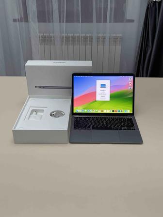 Продам MacBook Air 13 2020 M1 БЕЗ МИНУСОВ