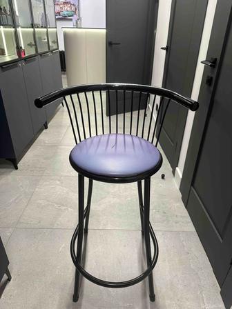 Стул для визажа