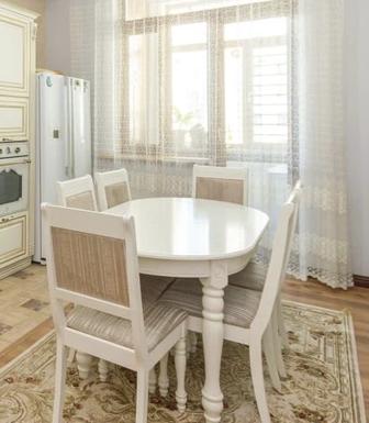 Продается обеденный стол с 7 стульями