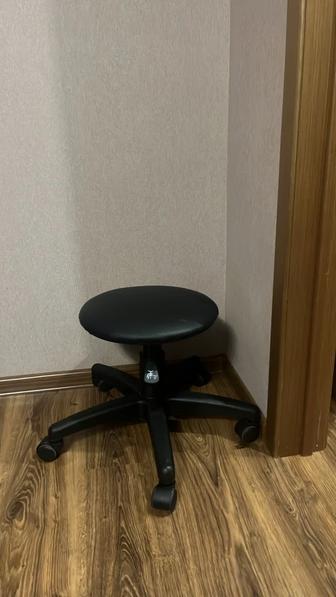 Стул компьютерный