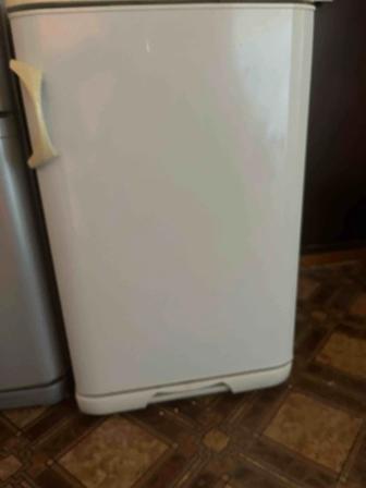 Продам морозильную камеру