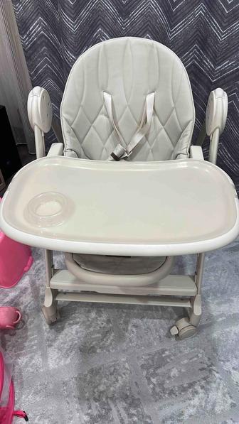 Продам стульчик для кормления