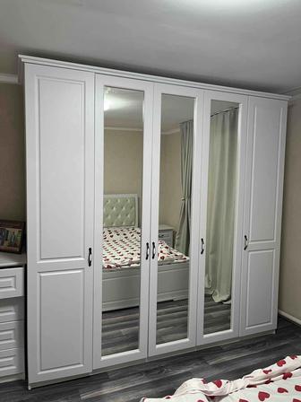 Шкаф, шифоньер