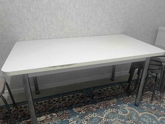 Продам стол с табуретками