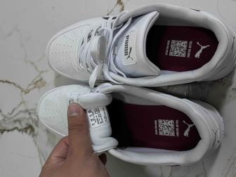 Белые кроссовки от Puma