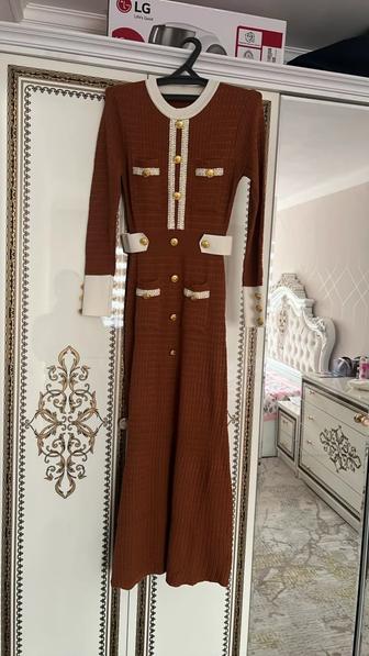 Женская одежда(платье)