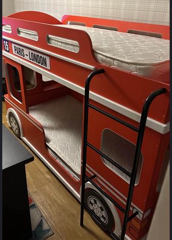Двух ярусная кровать London bus