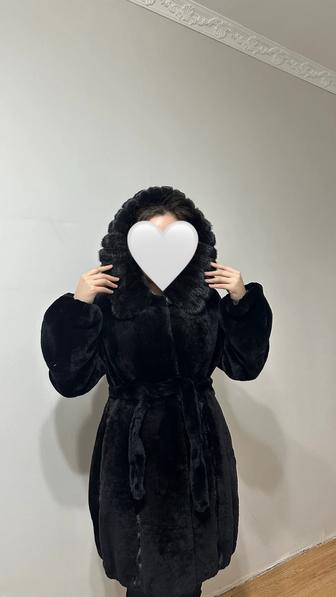 Шуба мутоновая с норкой