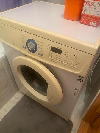 Продам стиральную машину