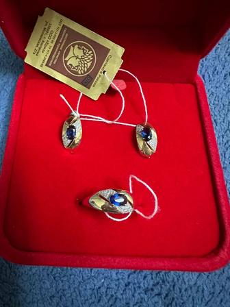 Золотое кольцо и серьги набор