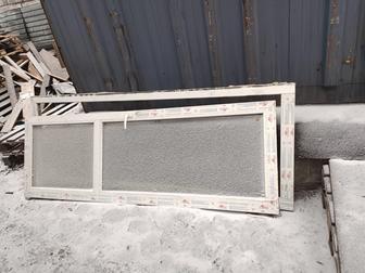 Продам пластиковую дверь б/у