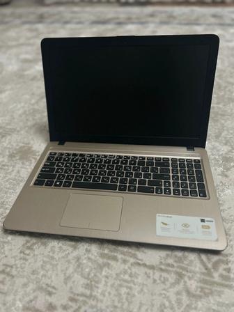 Ноутбук хорошем состояние