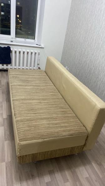 Диван б/у даром