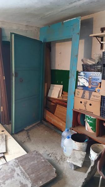 Продам Железную дверь