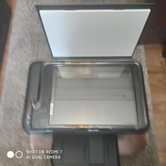 Продам принтер HP DESKJET F 2400(принтер, сканер,ксерокс) без картриджей