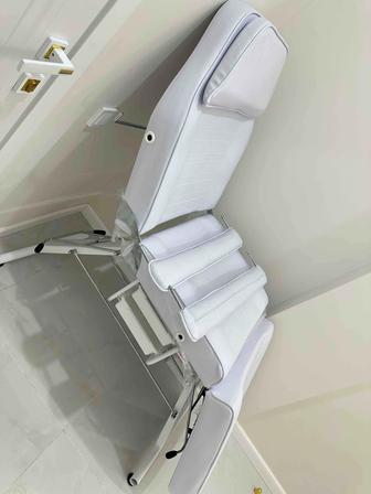 Кушетка косметологическая