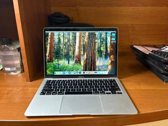 MacBook Air 13 M1 8/256gb