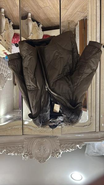 Продам 2 куртки коричневая 46-48, черная 48-50 (в стиле luxury oversize).