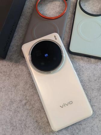 Vivo X200 Pro 16/512GB White Виво Х200 Про Камерафон
