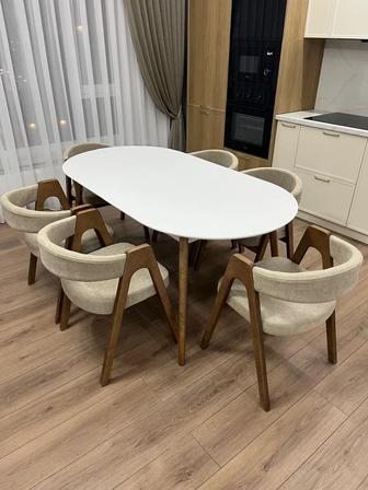 Столы и стулья