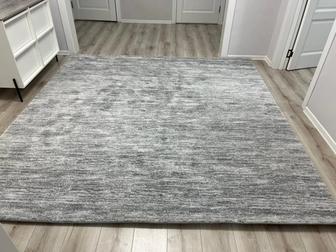 Продам ковер новый