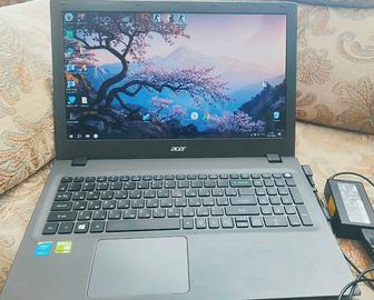 Acer aspire e5. Ноутбук