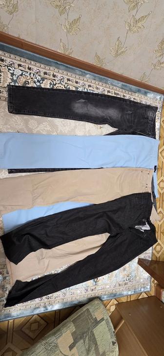 Продам мужские 3 брюк и 1 джинсы дешево!