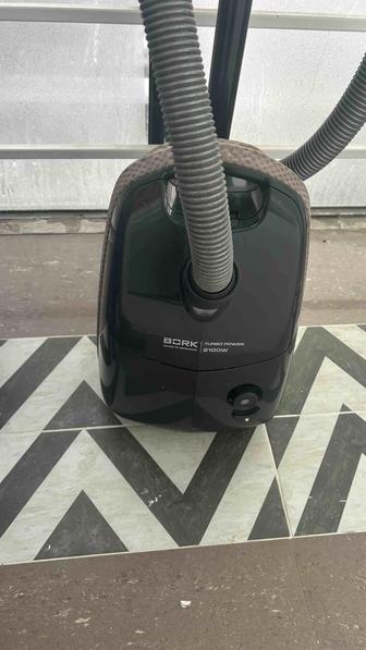 Продам пылесос борк