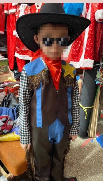 Продам костюм ковбоя на 6, 7, 8 лет подайте .