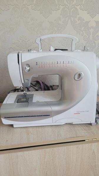 Продам швейную машинку Bernina bernette E66