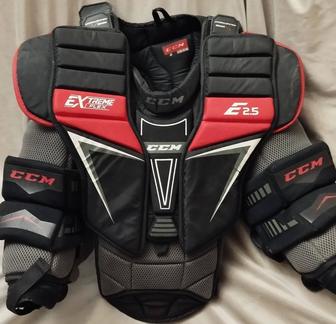 Нагрудник хоккейного вратаря