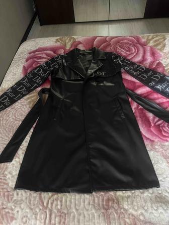 Продаю плащ Турция бренд Dior люкс эко кожа Матовый новый