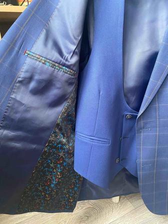 Костюм мужской