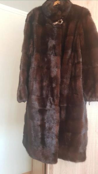 Продаю норковую шубу