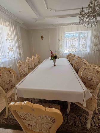 Продам гостиный стол