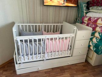 Кровать детская с комодом