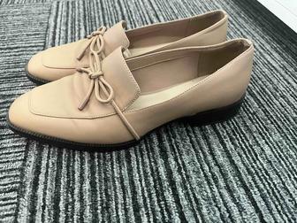 Лоферы женские Charles_keith
