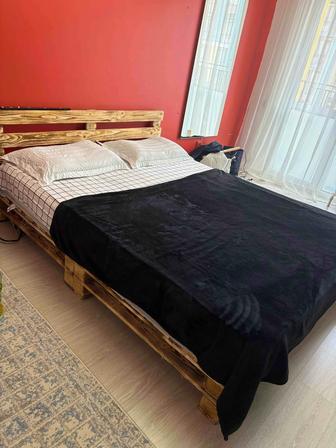 Кровать из натурального дерева 200160