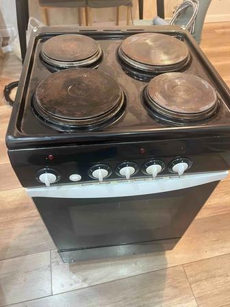 Продам электрическую плиту