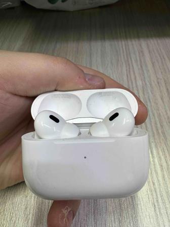 AirPods Pro 2nd generation
белый